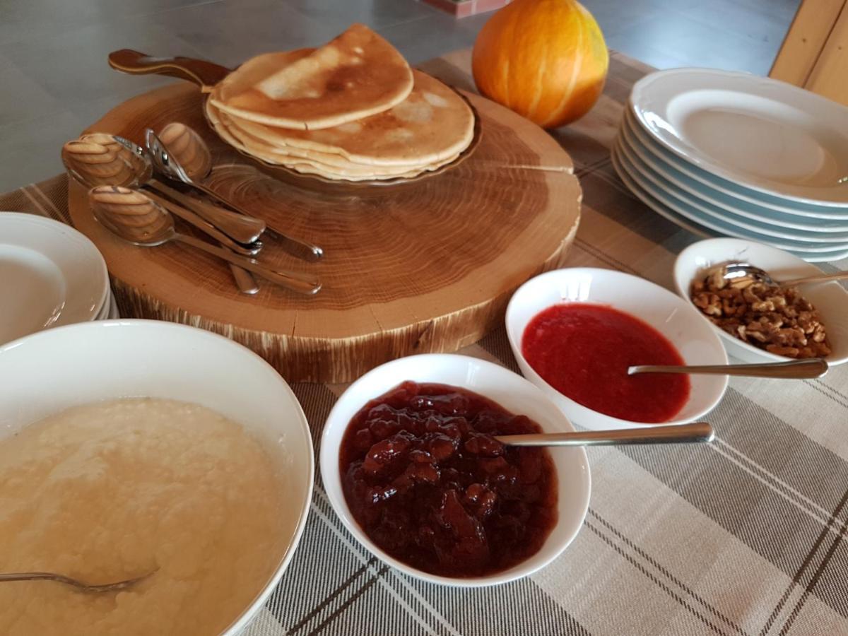 ルチャネ・ニダ Wypoczynek Pod Lipami Bed & Breakfast エクステリア 写真