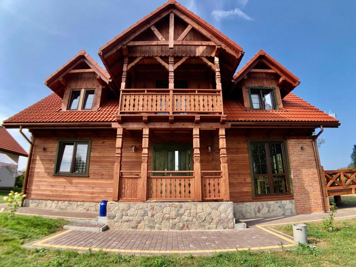 ルチャネ・ニダ Wypoczynek Pod Lipami Bed & Breakfast エクステリア 写真