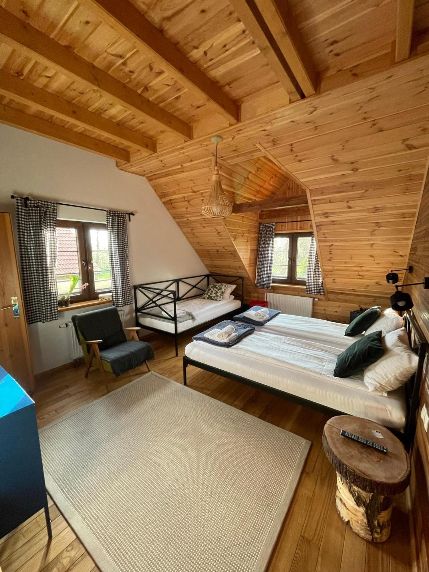 ルチャネ・ニダ Wypoczynek Pod Lipami Bed & Breakfast エクステリア 写真